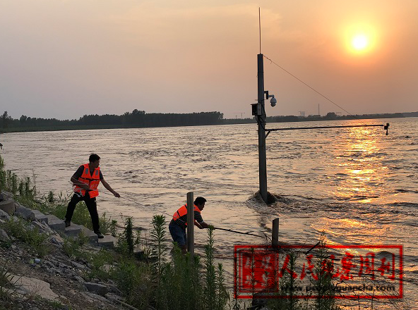 博兴黄河河务局：“老新组合”做好水位观测